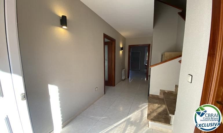 4 quarto Casa em Banda para venda em Roses - 390 000 € (Ref: 9986979)