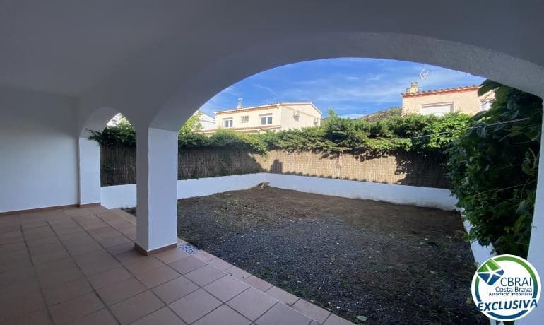 4 quarto Casa em Banda para venda em Roses - 390 000 € (Ref: 9986979)