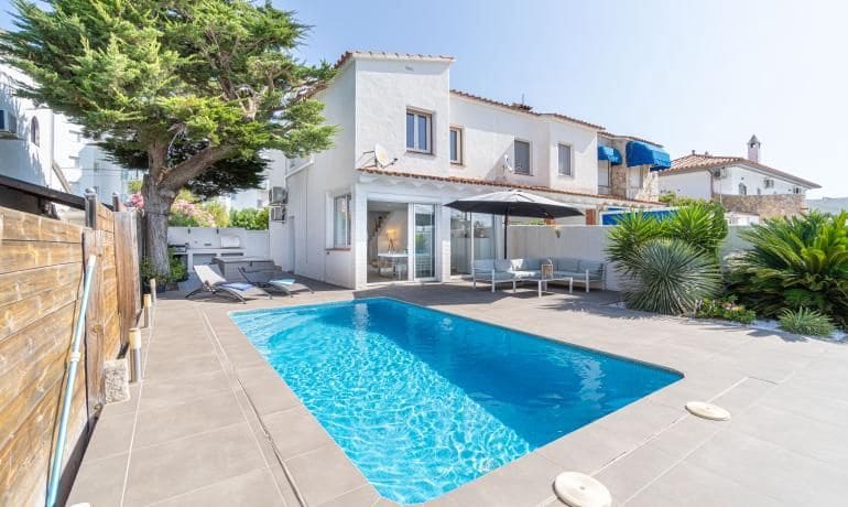 3 soverom Villa til salgs i Santa Margarida med svømmebasseng garasje - € 670 000 (Ref: 9997209)