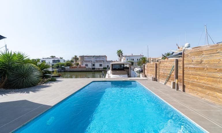 3 soverom Villa til salgs i Santa Margarida med svømmebasseng garasje - € 670 000 (Ref: 9997209)