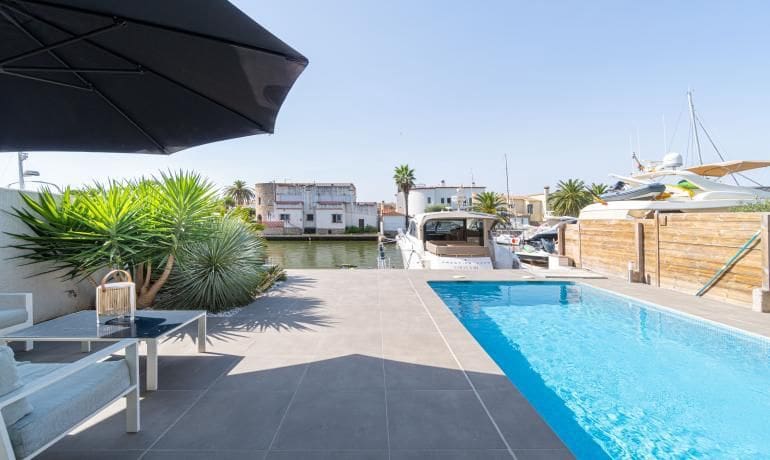 3 soverom Villa til salgs i Santa Margarida med svømmebasseng garasje - € 670 000 (Ref: 9997209)