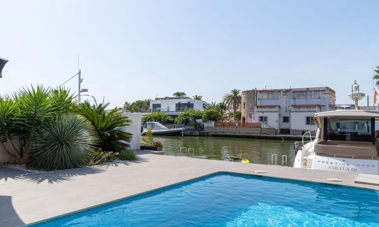 3 soverom Villa til salgs i Santa Margarida med svømmebasseng garasje - € 670 000 (Ref: 9997209)