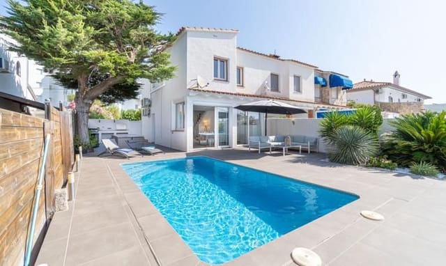 3 soverom Villa til salgs i Santa Margarida, Roses med svømmebasseng garasje - € 670 000 (Ref: 9997209)