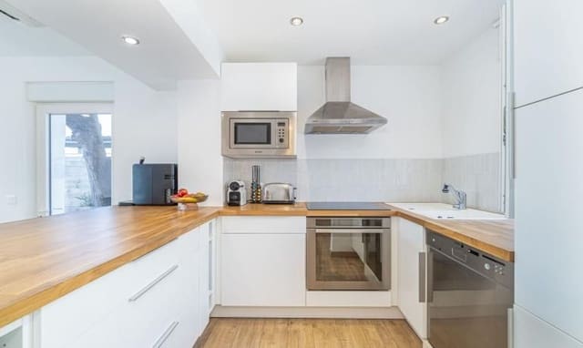 3 soverom Villa til salgs i Santa Margarida, Roses med svømmebasseng garasje - € 670 000 (Ref: 9997209)