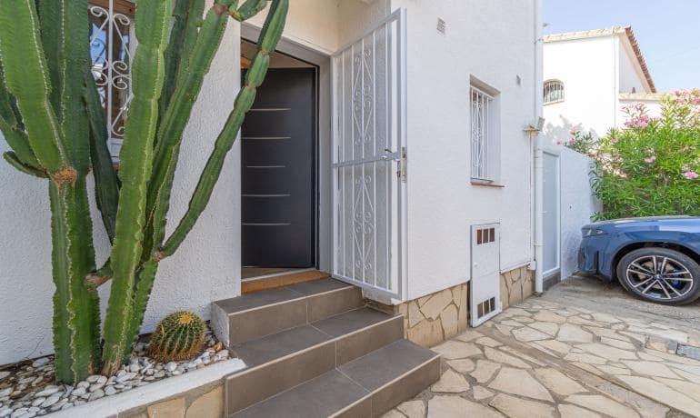 3 soverom Villa til salgs i Santa Margarida med svømmebasseng garasje - € 670 000 (Ref: 9997209)