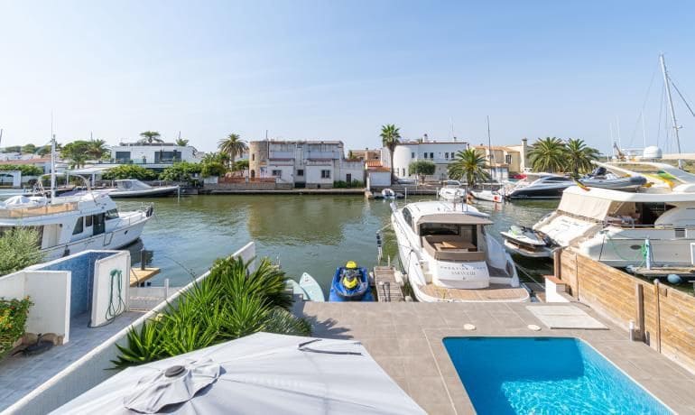 3 soverom Villa til salgs i Santa Margarida med svømmebasseng garasje - € 670 000 (Ref: 9997209)