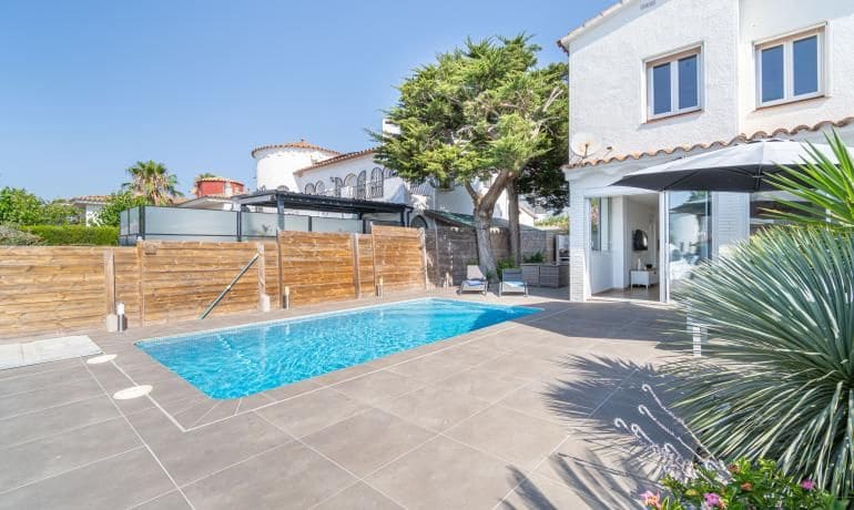3 soverom Villa til salgs i Santa Margarida med svømmebasseng garasje - € 670 000 (Ref: 9997209)