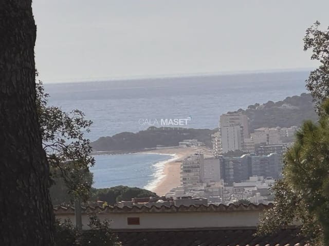 4 chambre Villa/Maison à vendre à Castell d'Aro, Castell-Platja d'Aro avec garage - 459 000 € (Ref: 9890793)