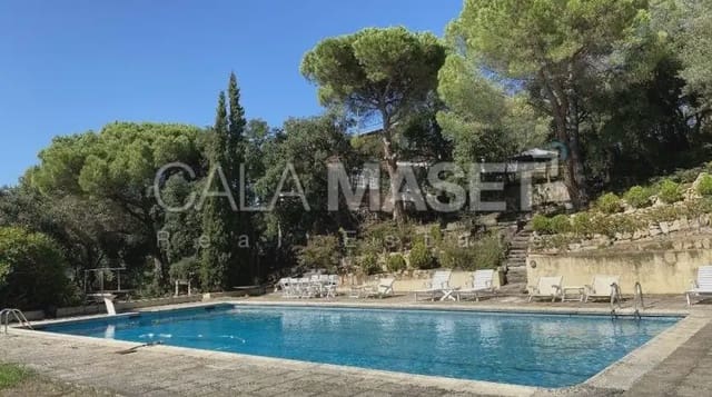 5 soverom Finca/Herregård til salgs i Castell-Platja d'Aro med garasje - € 845 000 (Ref: 9890794)
