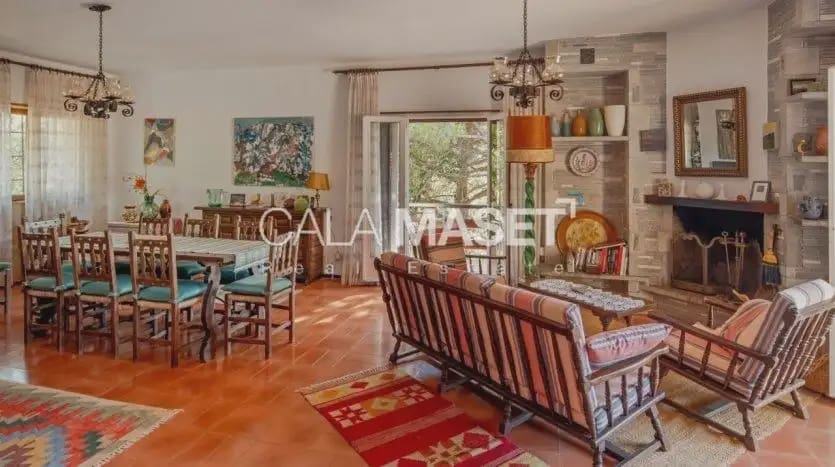 5 sovrum Finca/Hus på landet till salu i Castell-Platja d'Aro med garage - 845 000 € (Ref: 9890794)