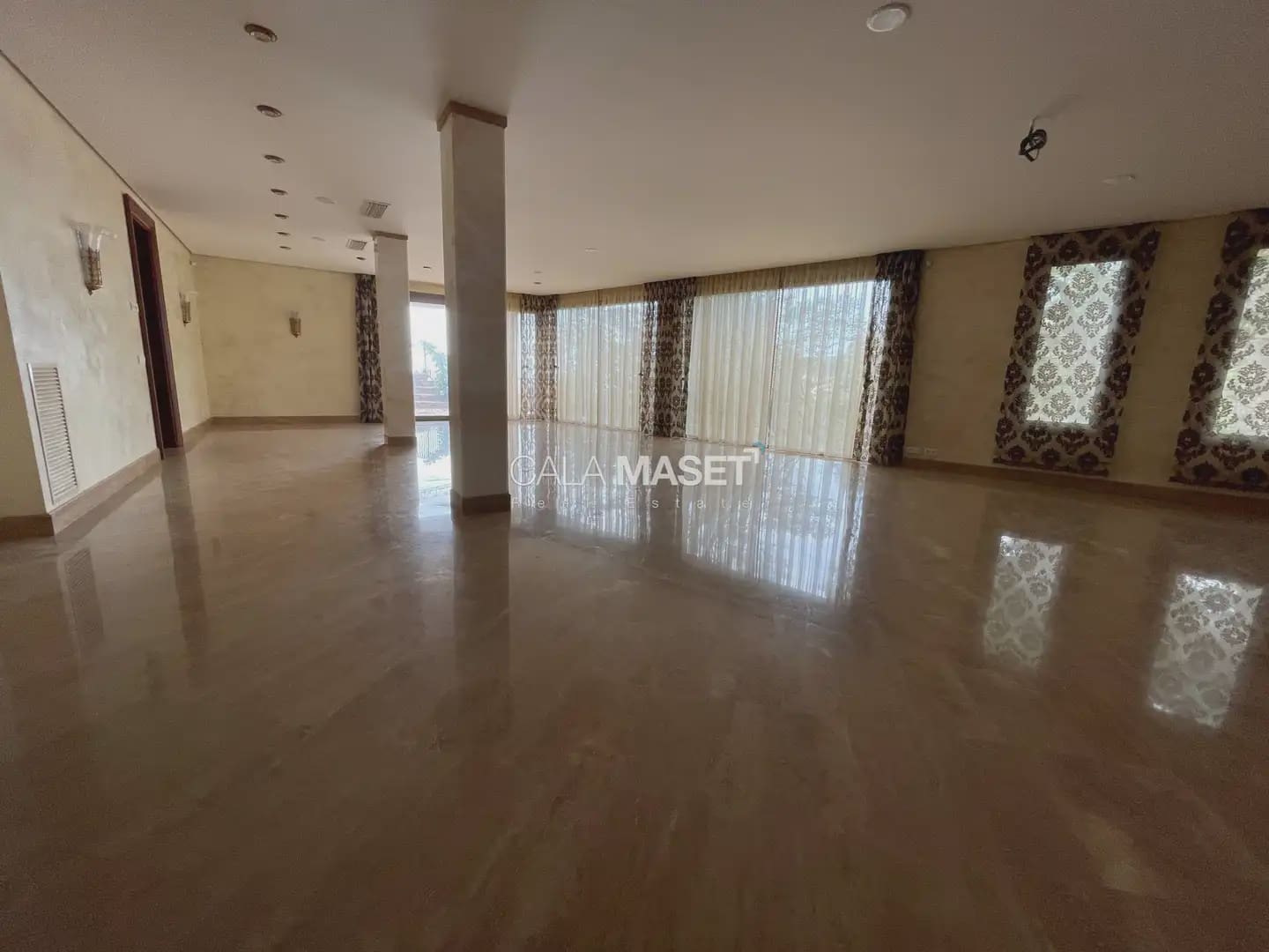 11 soveværelse Villa til salg i Sant Feliu de Guixols med garage - € 9.500.000 (Ref: 9890798)