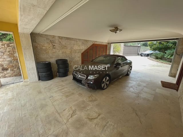 11 soveværelse Villa til salg i Sant Feliu de Guíxols med garage - € 9.500.000 (Ref: 9890798)