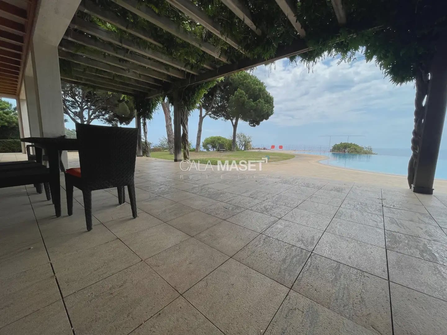 11 soveværelse Villa til salg i Sant Feliu de Guixols med garage - € 9.500.000 (Ref: 9890798)