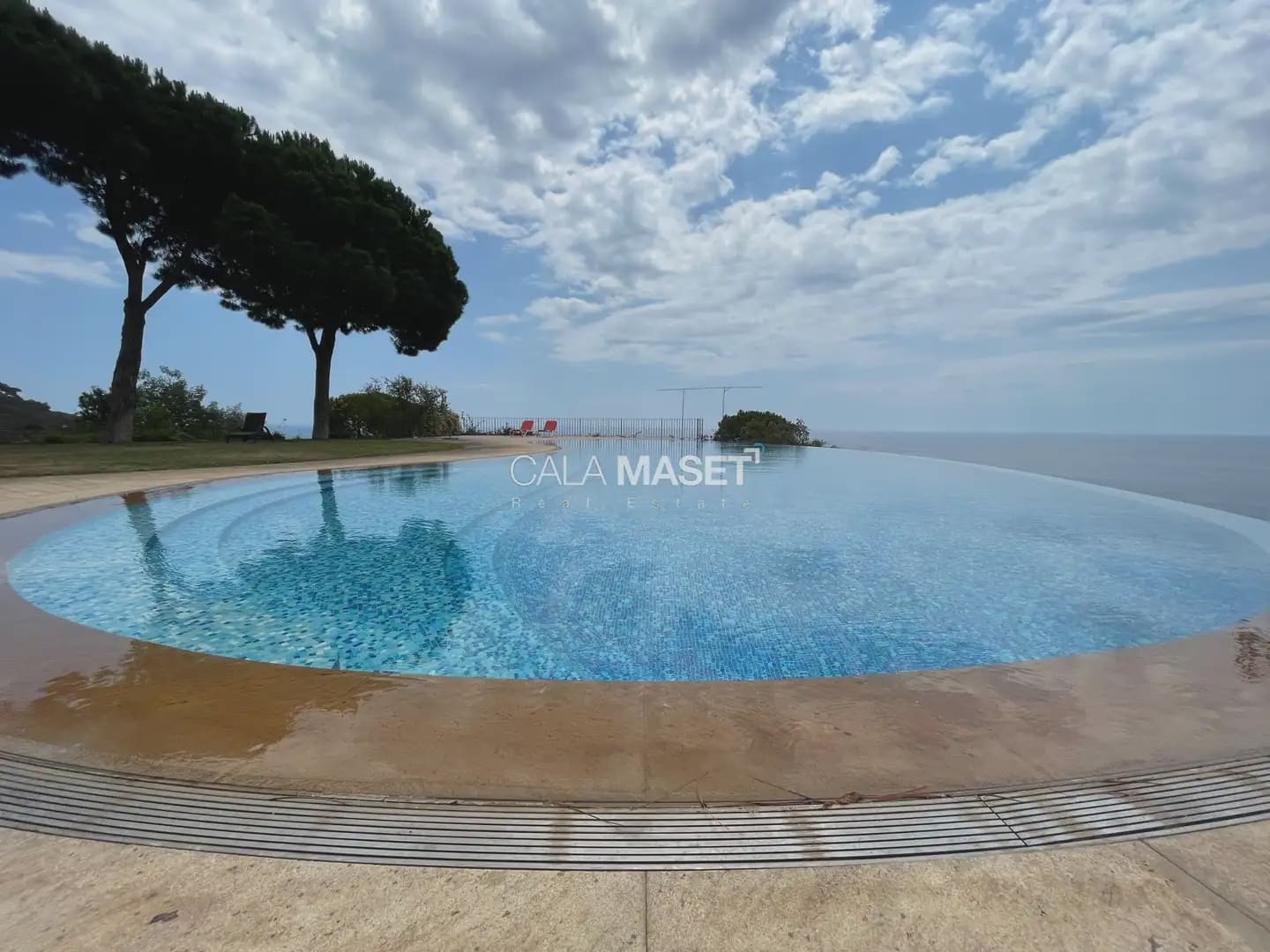 11 soveværelse Villa til salg i Sant Feliu de Guixols med garage - € 9.500.000 (Ref: 9890798)