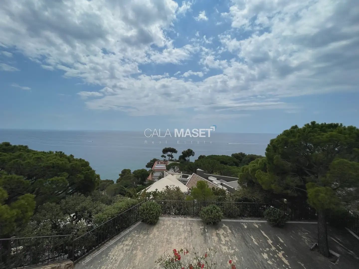 11 soveværelse Villa til salg i Sant Feliu de Guixols med garage - € 9.500.000 (Ref: 9890798)