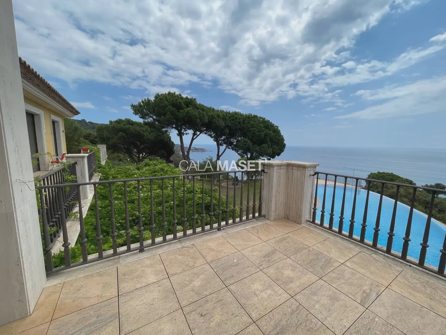 11 soveværelse Villa til salg i Sant Feliu de Guixols med garage - € 9.500.000 (Ref: 9890798)