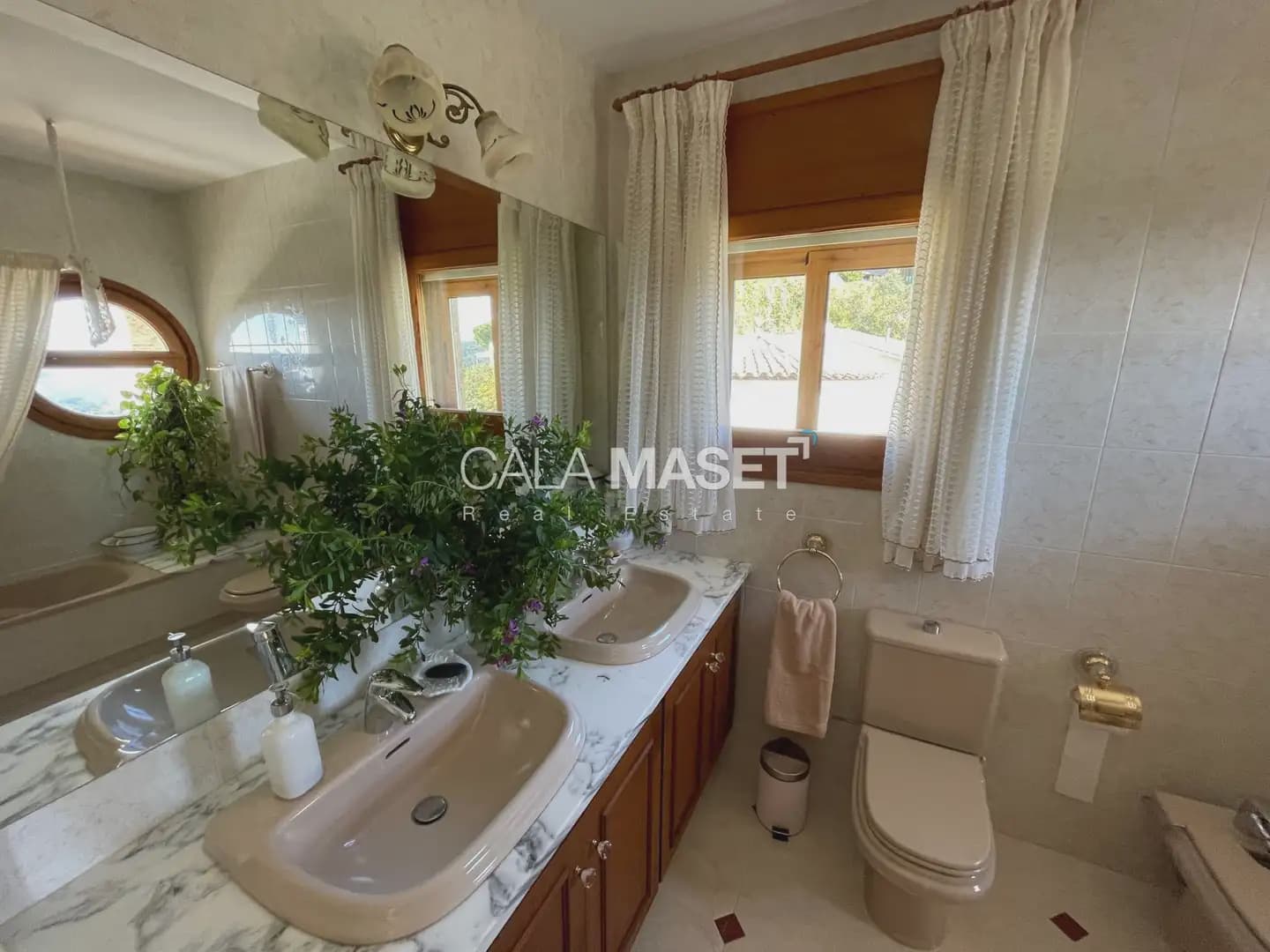 4 slaapkamer Villa te koop in Platja d'Aro met garage - € 590.000 (Ref: 9890800)