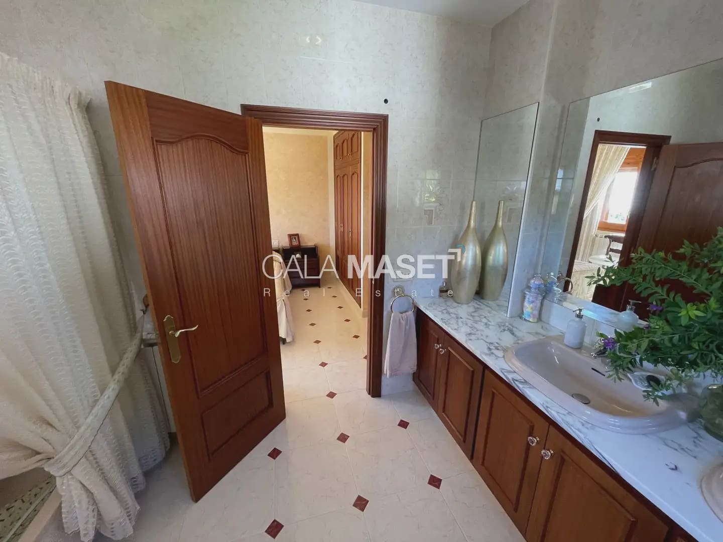 4 slaapkamer Villa te koop in Platja d'Aro met garage - € 590.000 (Ref: 9890800)
