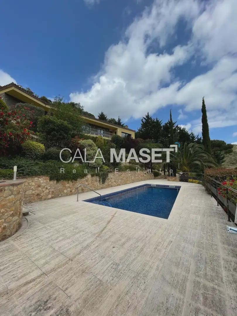Chalet de 3 habitaciones en Castell-Platja d'Aro en venta con garaje - 790.000 € (Ref: 9890802)