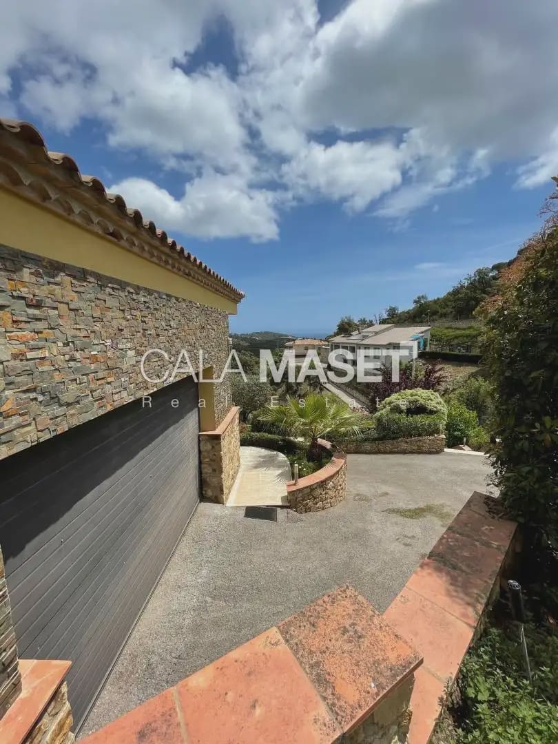 Chalet de 3 habitaciones en Castell-Platja d'Aro en venta con garaje - 790.000 € (Ref: 9890802)