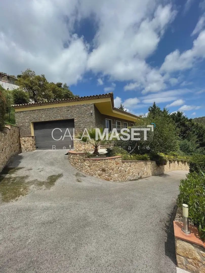 Chalet de 3 habitaciones en Castell-Platja d'Aro en venta con garaje - 790.000 € (Ref: 9890802)