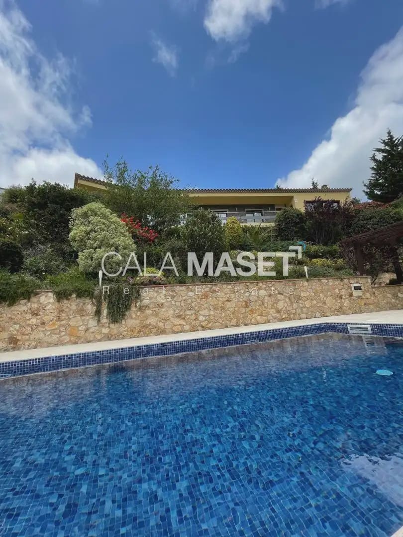 Chalet de 3 habitaciones en Castell-Platja d'Aro en venta con garaje - 790.000 € (Ref: 9890802)