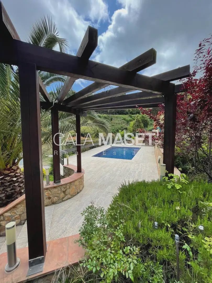 Chalet de 3 habitaciones en Castell-Platja d'Aro en venta con garaje - 790.000 € (Ref: 9890802)