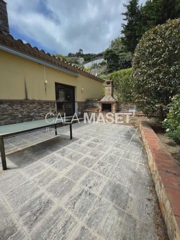 Chalet de 3 habitaciones en Castell d'Aro, Castell-Platja d'Aro en venta con garaje - 790.000 € (Ref: 9890802)