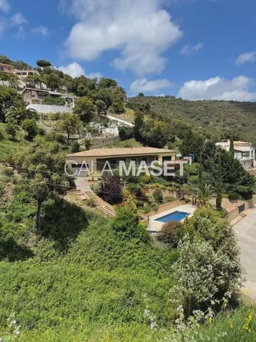 Chalet de 3 habitaciones en Castell d'Aro, Castell-Platja d'Aro en venta con garaje - 790.000 € (Ref: 9890802)