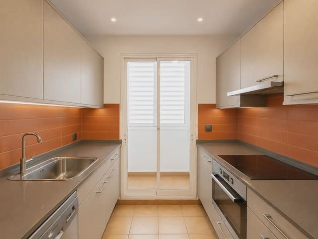 3 bedroom Flat for sale in Platja d'Aro, Castell-Platja d'Aro with pool - € 400,000 (Ref: 9890804)