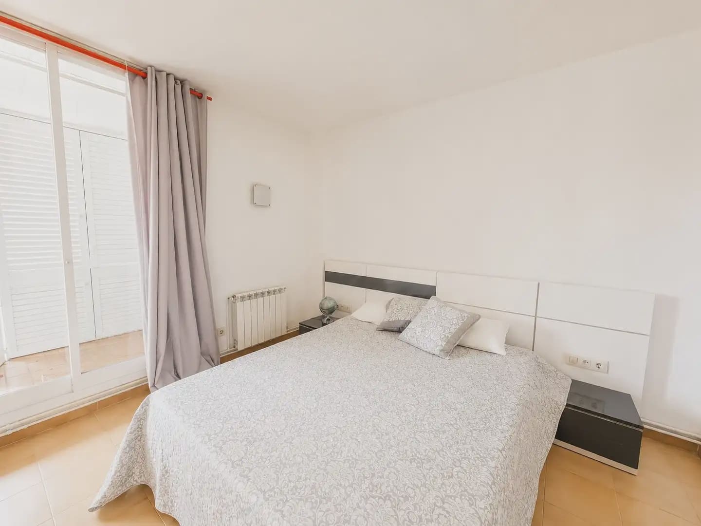3 bedroom Flat for sale in Platja d'Aro with pool - € 400,000 (Ref: 9890804)