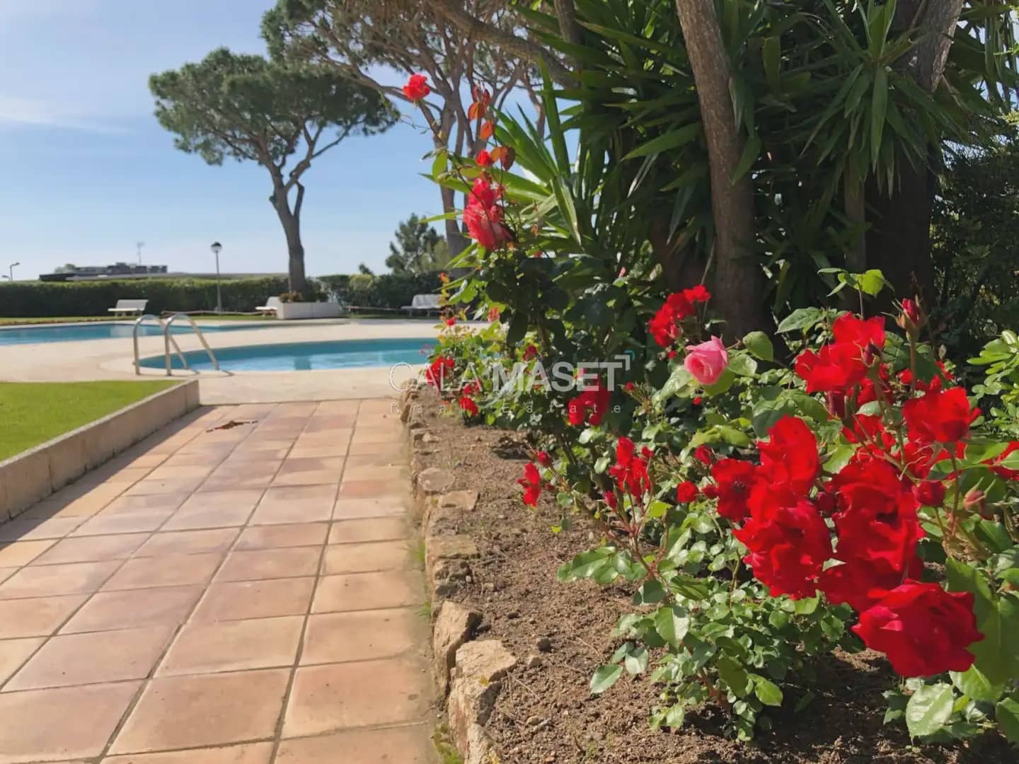 3 bedroom Flat for sale in Platja d'Aro with pool - € 400,000 (Ref: 9890804)
