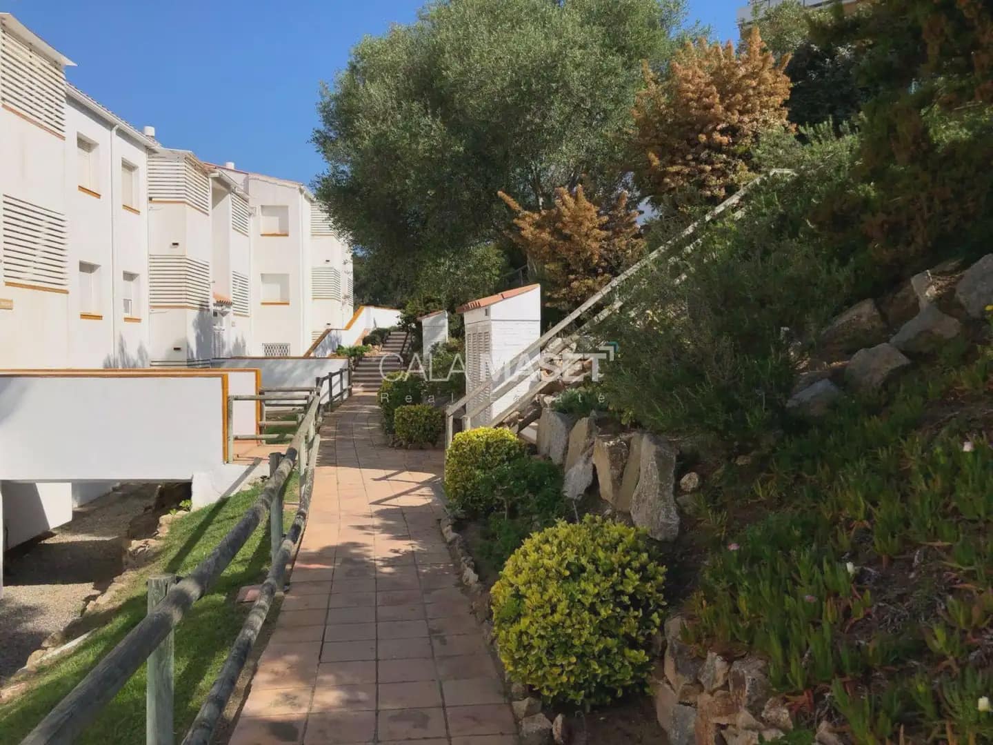 3 bedroom Flat for sale in Platja d'Aro with pool - € 400,000 (Ref: 9890804)