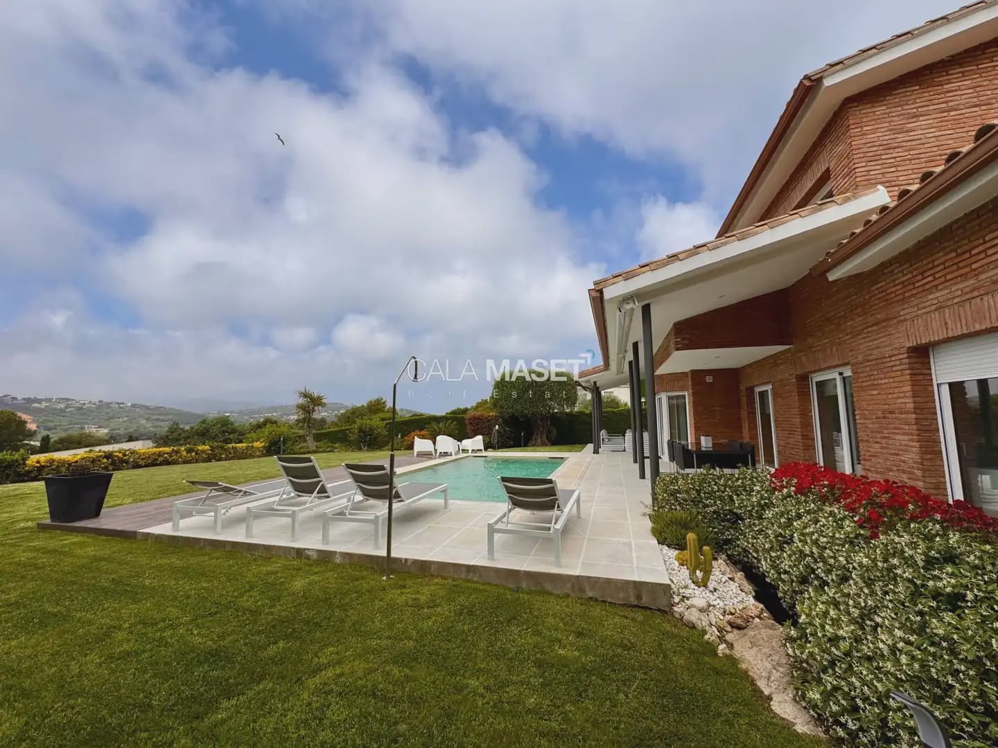 5 bedroom Villa for sale in Castell d'Aro with pool garage - € 2,600,000 (Ref: 9890805)