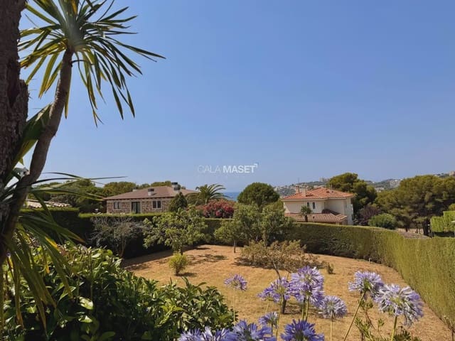 Chalet de 5 habitaciones en Castell d'Aro, Castell-Platja d'Aro en venta con piscina garaje - 2.600.000 € (Ref: 9890805)