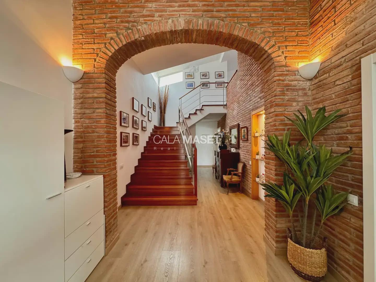 5 bedroom Villa for sale in Castell d'Aro with pool garage - € 2,600,000 (Ref: 9890805)