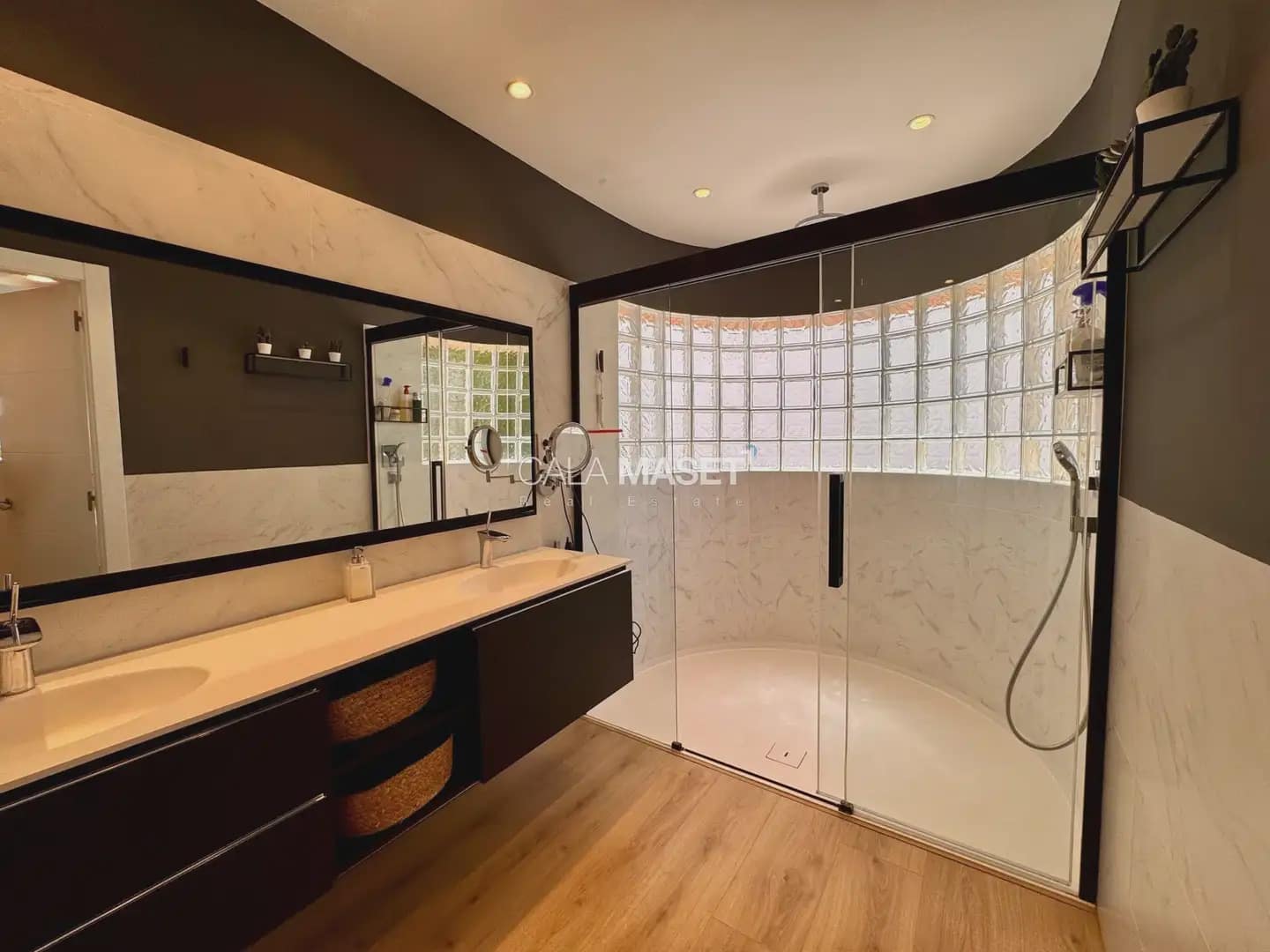 5 bedroom Villa for sale in Castell d'Aro with pool garage - € 2,600,000 (Ref: 9890805)
