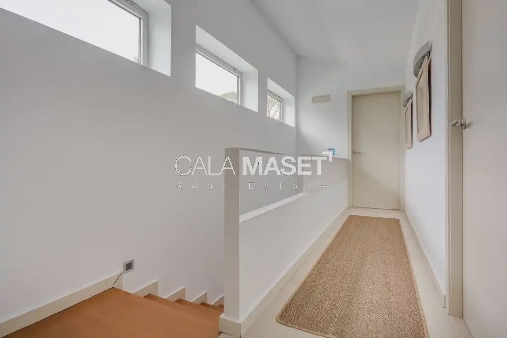 4 slaapkamer Villa te koop in Castell-Platja d'Aro met garage - € 2.950.000 (Ref: 9890807)