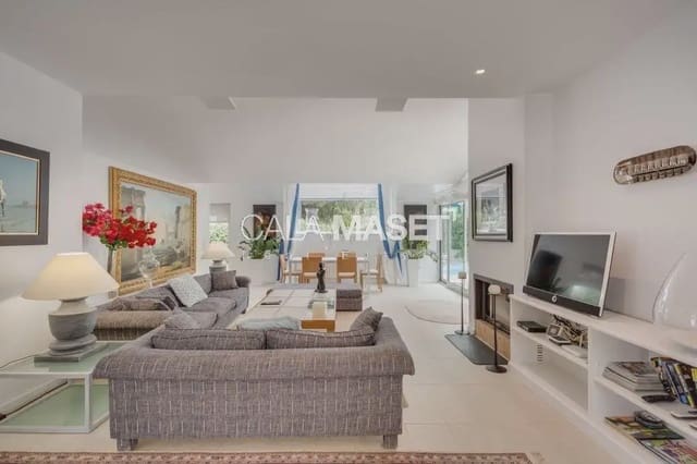 4 slaapkamer Villa te koop in S'Agaro, Castell-Platja d'Aro met garage - € 2.950.000 (Ref: 9890807)