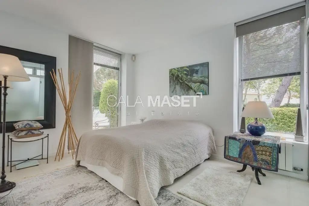 4 slaapkamer Villa te koop in Castell-Platja d'Aro met garage - € 2.950.000 (Ref: 9890807)