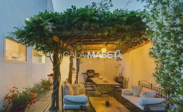 4 slaapkamer Villa te koop in S'Agaro, Castell-Platja d'Aro met garage - € 2.950.000 (Ref: 9890807)