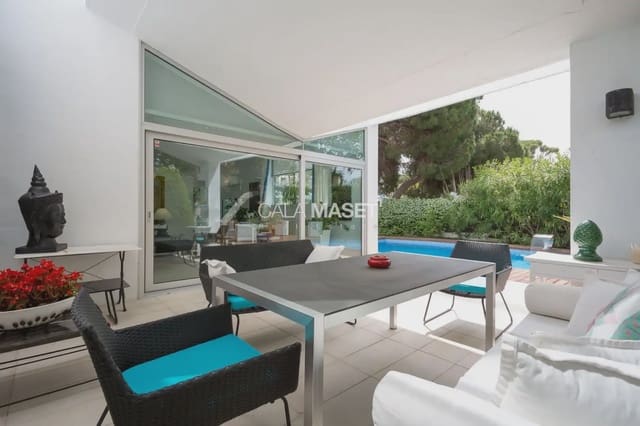 4 slaapkamer Villa te koop in S'Agaro, Castell-Platja d'Aro met garage - € 2.950.000 (Ref: 9890807)