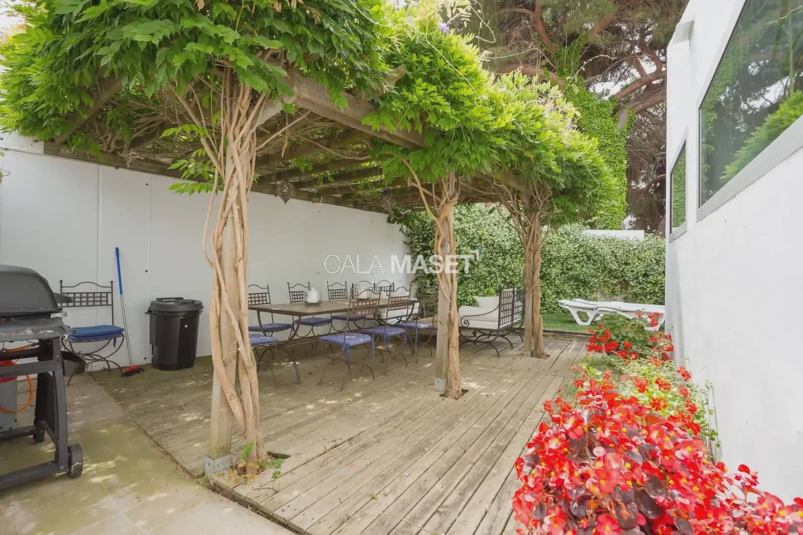 4 slaapkamer Villa te koop in Castell-Platja d'Aro met garage - € 2.950.000 (Ref: 9890807)