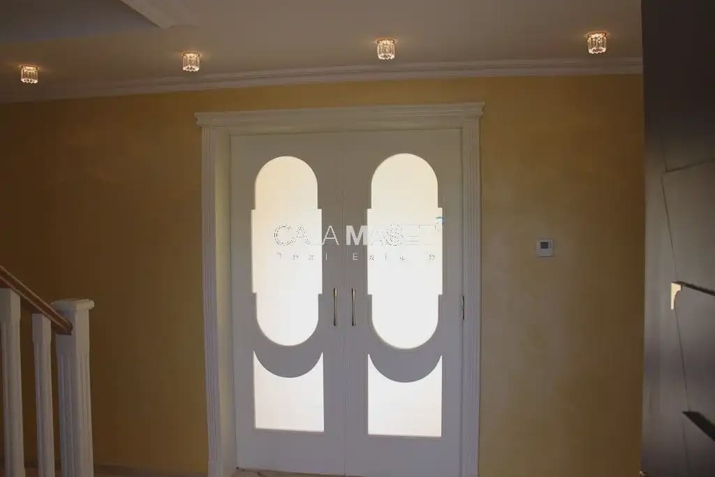 5 bedroom Villa for sale in Calonge i Sant Antoni with garage - € 1,950,000 (Ref: 9890809)