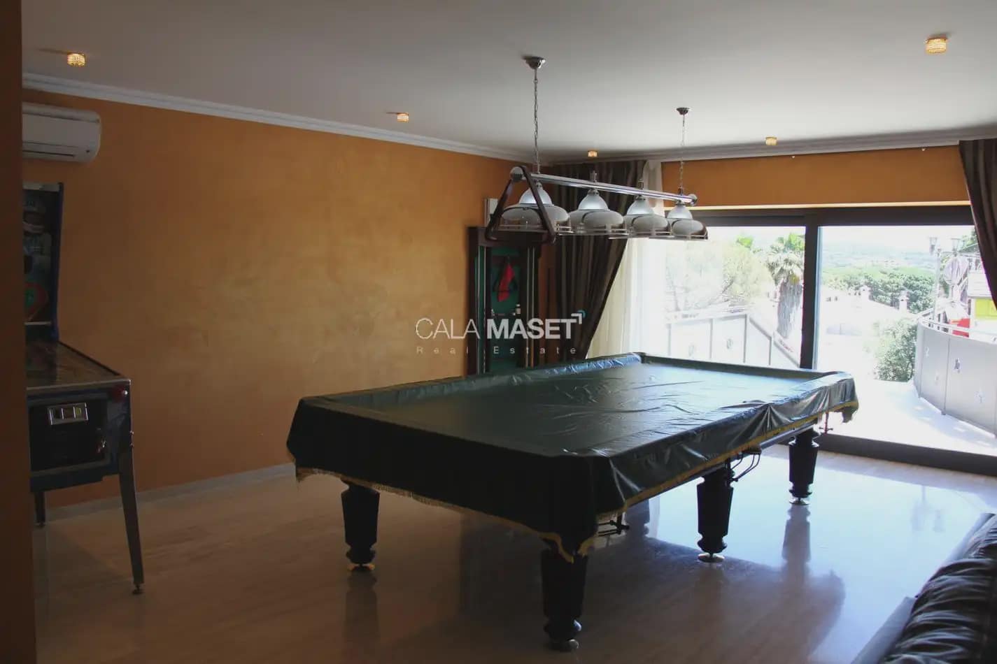 5 bedroom Villa for sale in Calonge i Sant Antoni with garage - € 1,950,000 (Ref: 9890809)