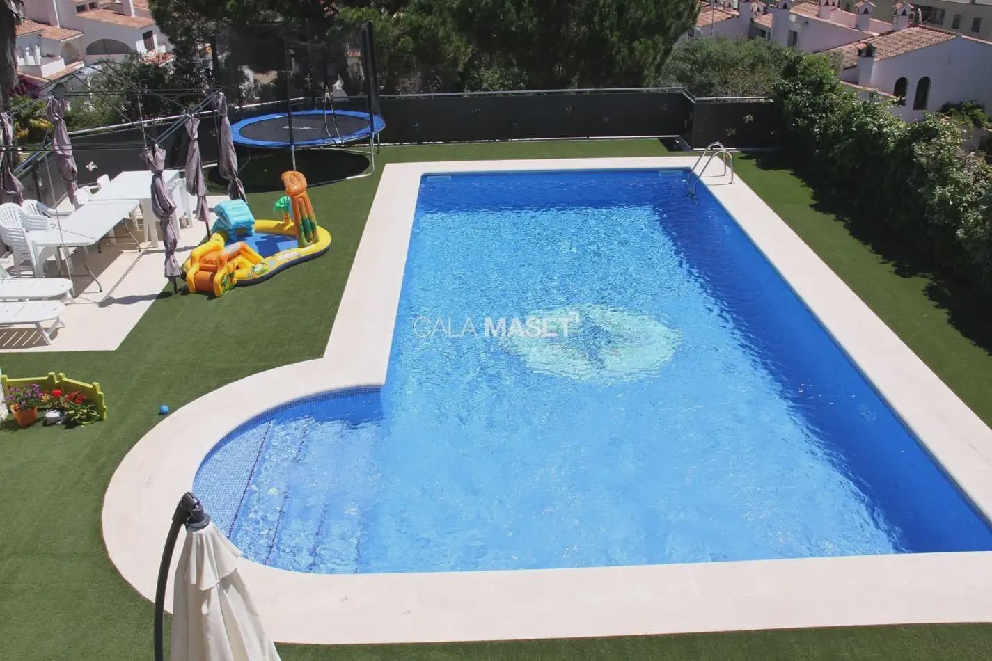 5 bedroom Villa for sale in Calonge i Sant Antoni with garage - € 1,950,000 (Ref: 9890809)