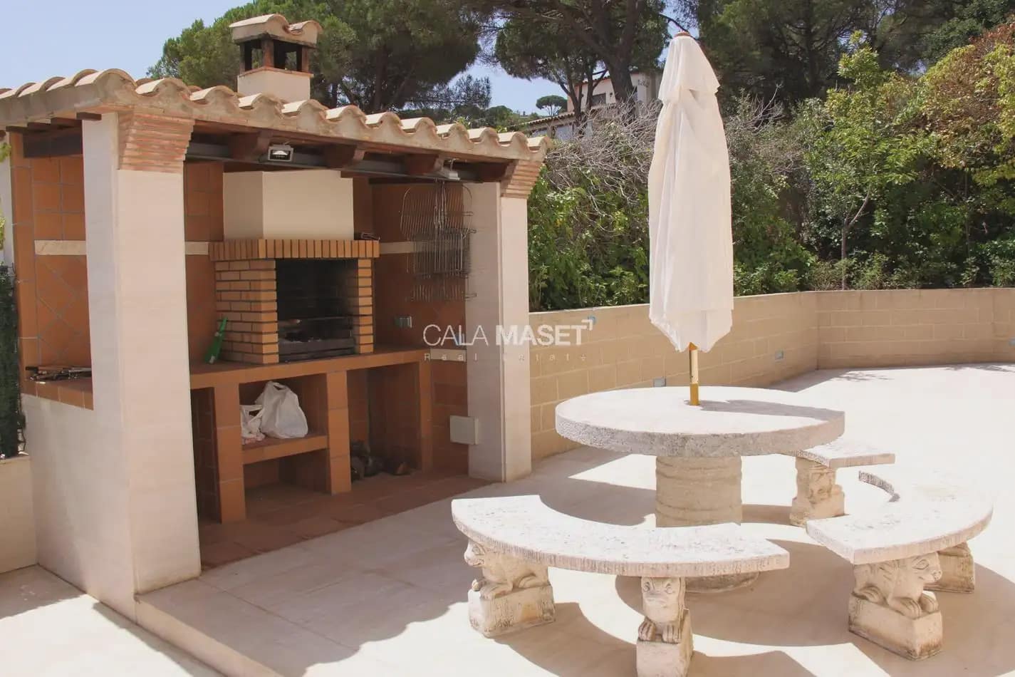 5 bedroom Villa for sale in Calonge i Sant Antoni with garage - € 1,950,000 (Ref: 9890809)
