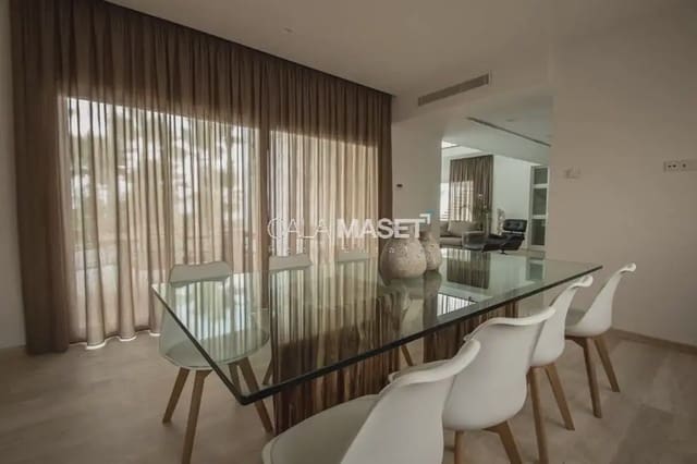 Chalet de 5 habitaciones en Castell d'Aro, Castell-Platja d'Aro en venta con garaje - 3.100.000 € (Ref: 9890810)