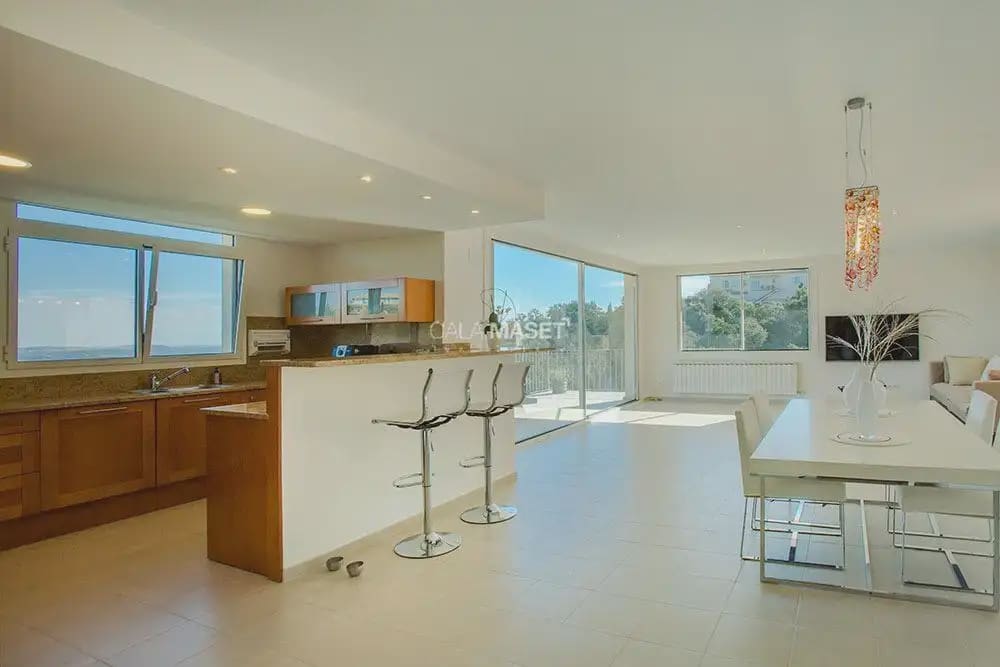 3 bedroom Villa for sale in Castell d'Aro - € 978,000 (Ref: 9890813)
