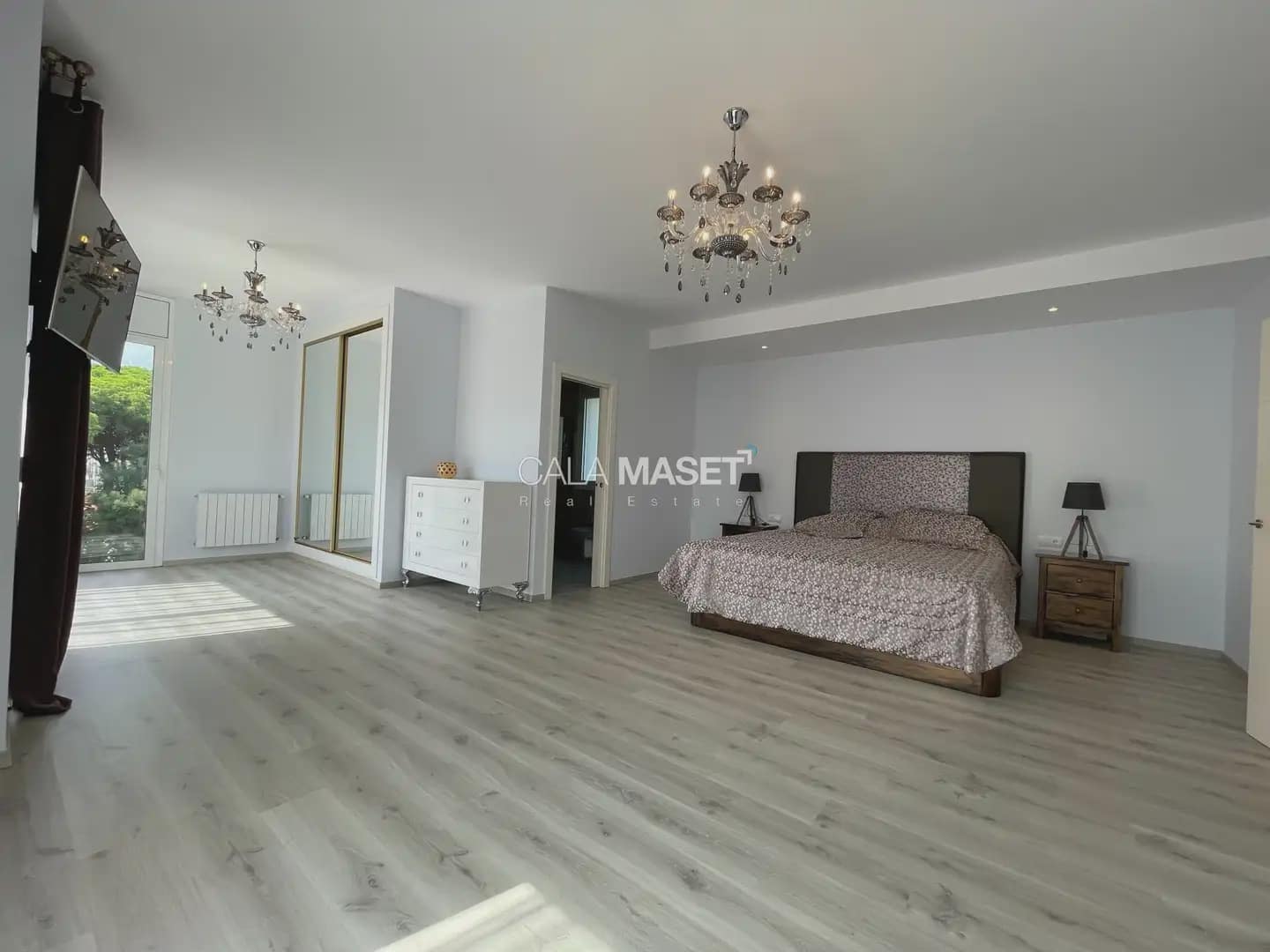 5 slaapkamer Villa te koop in Platja d'Aro met zwembad garage - € 1.350.000 (Ref: 9890814)